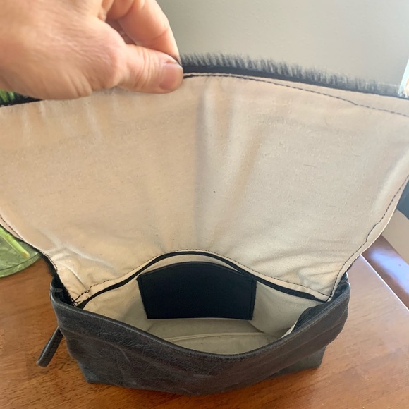 Stylish Purse - Picture 2 of 2